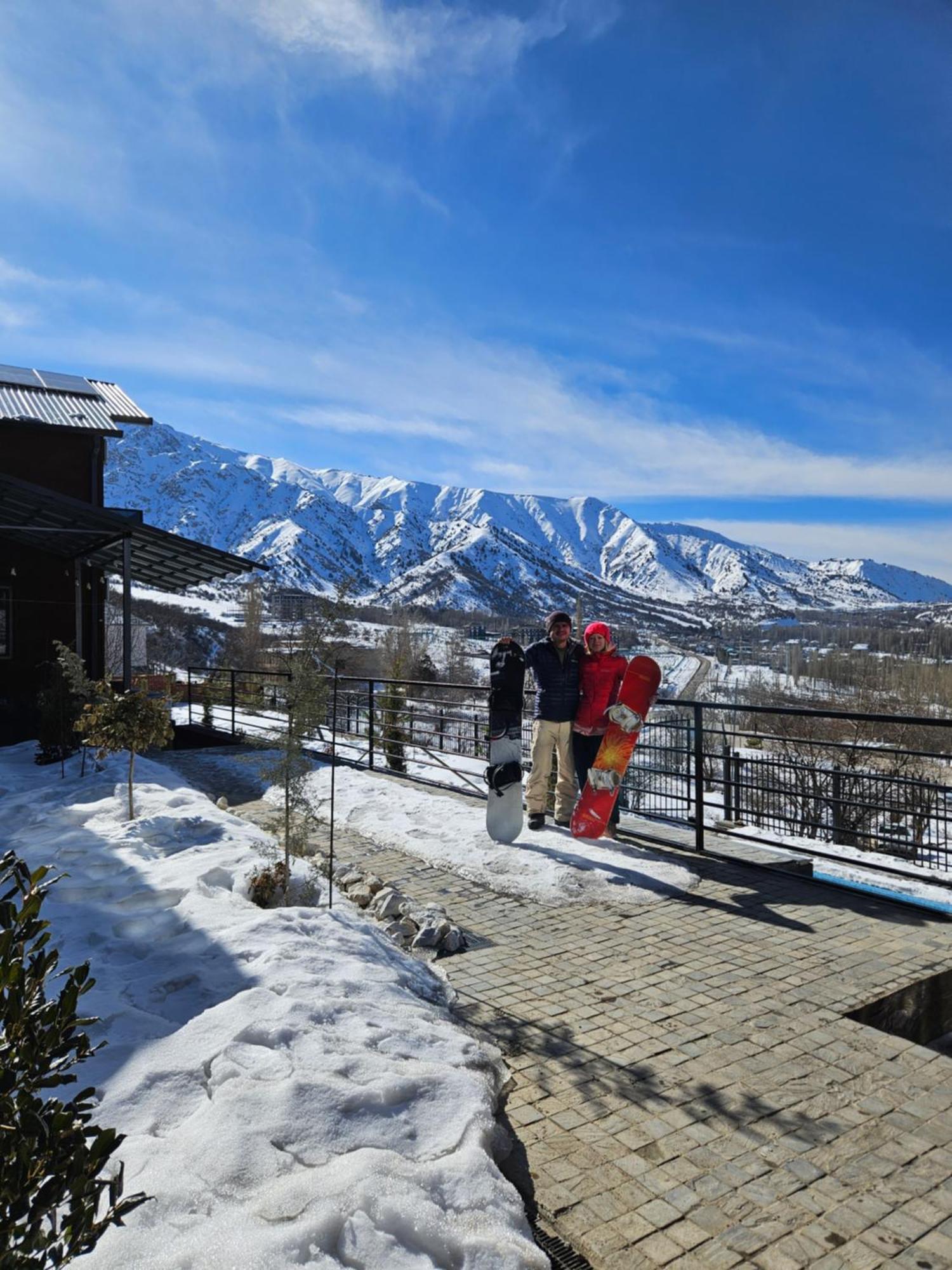 Panorama Lux Guest House Chimgan Exterior photo
